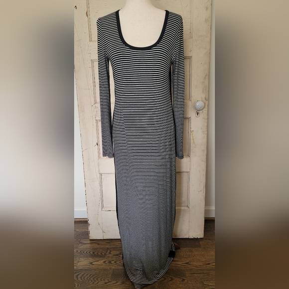red 23 Dresses & Skirts - Maxi dress, medium, black and white